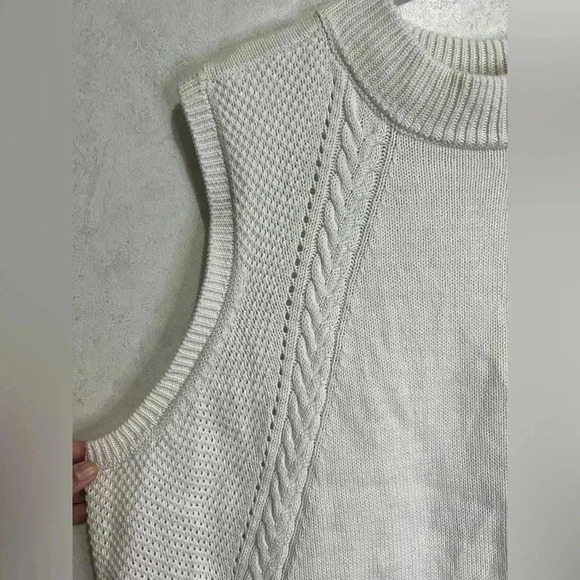 3/$28 MODCLOTH Cable Knit Sweater Vest Mock Neck Size 4XL - Picture 6 of 7